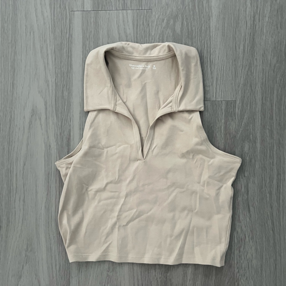 Abercrombie & Fitch Beige Collared Crop Top medium